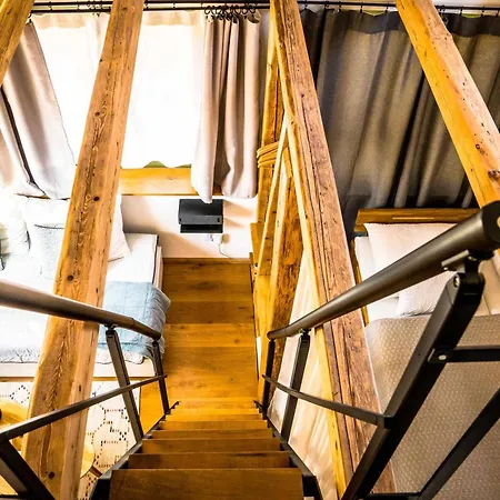 Lägenhet Besighomes Aussergewoehnliches Loft Im Herzen Der Altstadt